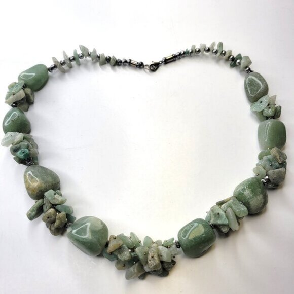 Green Necklace with Green Beads and Irregular Chip Stones - Picture 1 of 8